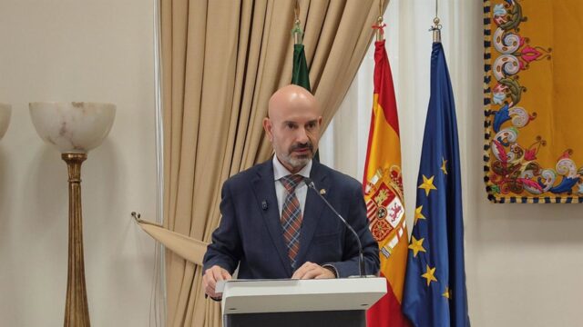 El subdelegado niega que diera orden para que la Policía Nacional no actúe en relación con la acampada