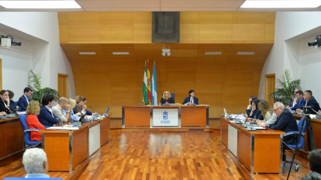 Fuengirola aprueba el presupuesto municipal 2027, que incrementa la inversión municipal más de un 200%