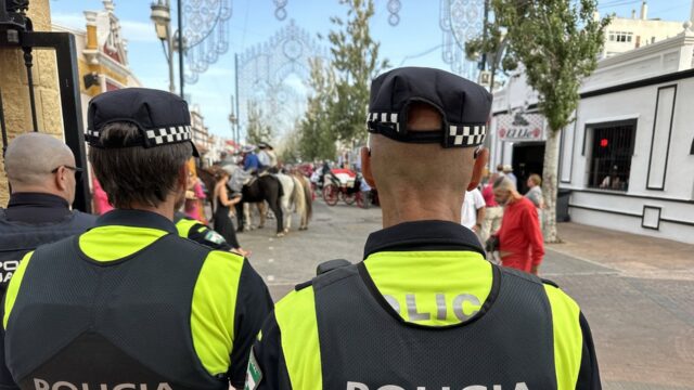 Fuengirola despliega dispositivo de seguridad para Feria del Rosario con más de 420 servicios de Policía Local