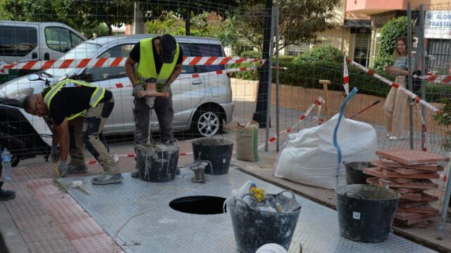 Fuengirola renueva una veintena de islas ecológicas para mejorar instalaciones y optimizar recogida de residuos