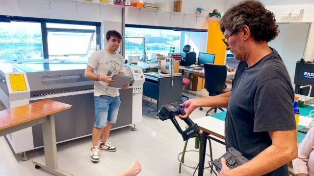 Ingenierías Industriales realiza un escaneado 3D de las extremidades de un paciente que perdió los dedos
