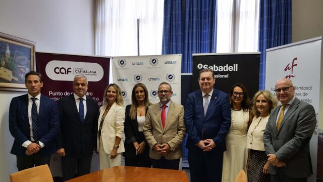 La Cátedra de Estudios CAF de la UMA impulsará un observatorio de administración de fincas
