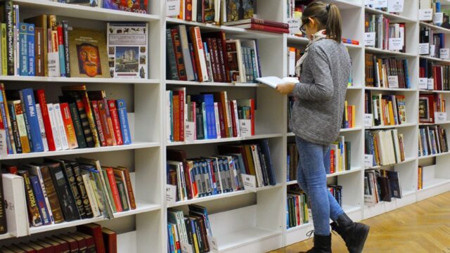 La Junta premia a tres centros en la gestión de sus bibliotecas escolares y fomento de la lectura