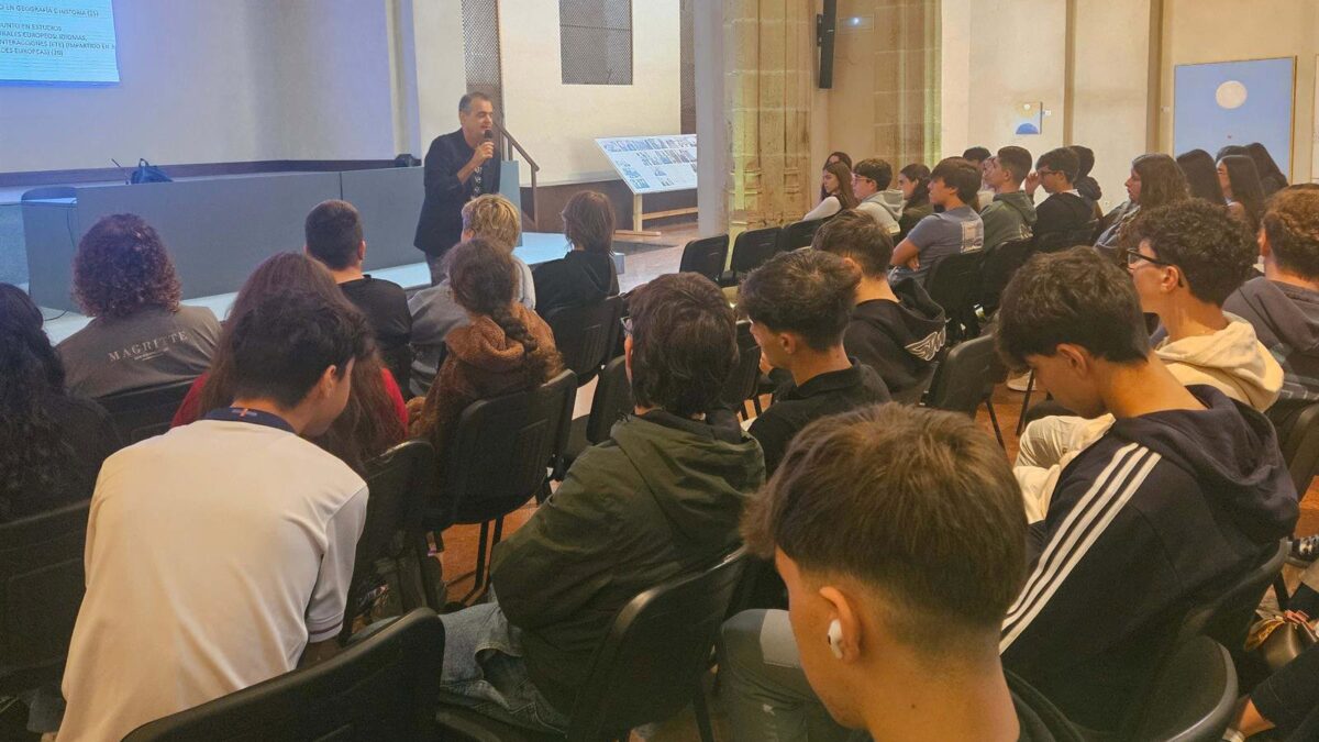 La Universidad de Málaga acerca su oferta académica a más de 400 estudiantes de Ronda y su entorno