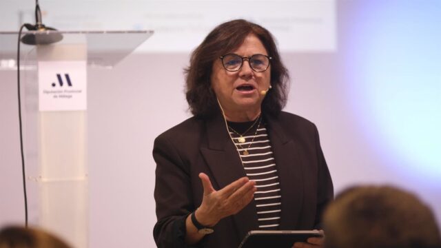 La periodista Lucía Méndez reivindica la moderación, el diálogo y consenso en la clausura de 'Prensa sin edad'