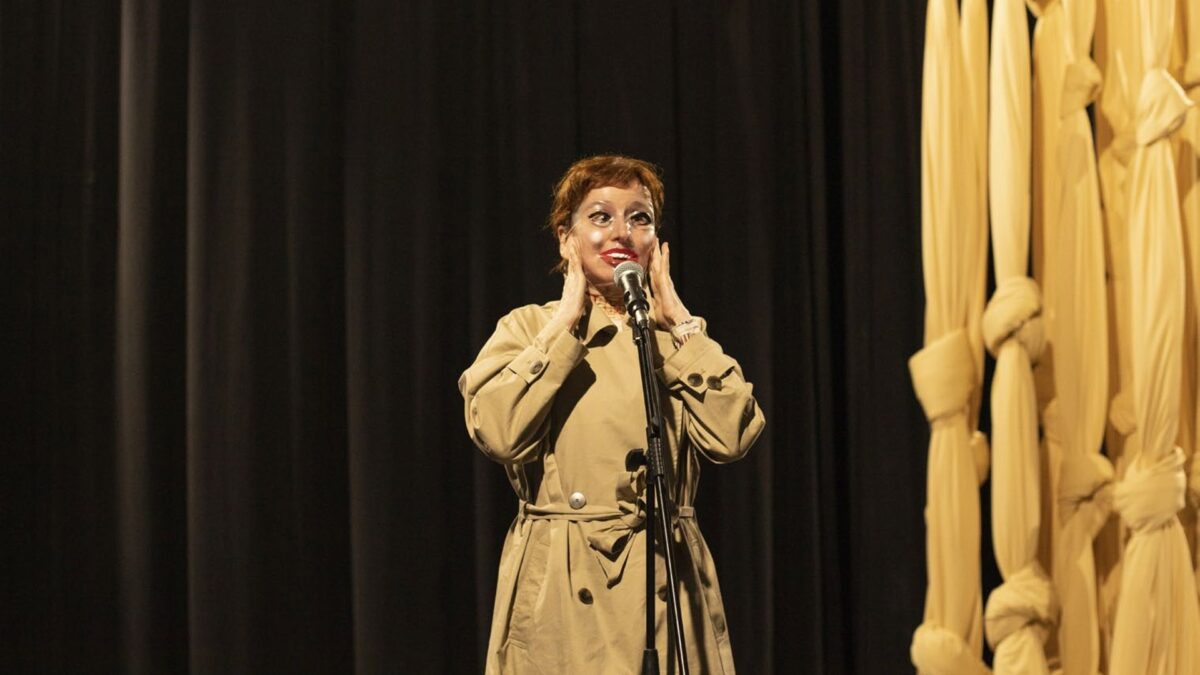 Mari Paz Sayago llega al Cánovas con 'No estoy de frente', una comedia sobre la menopausia y el paso del tiempo