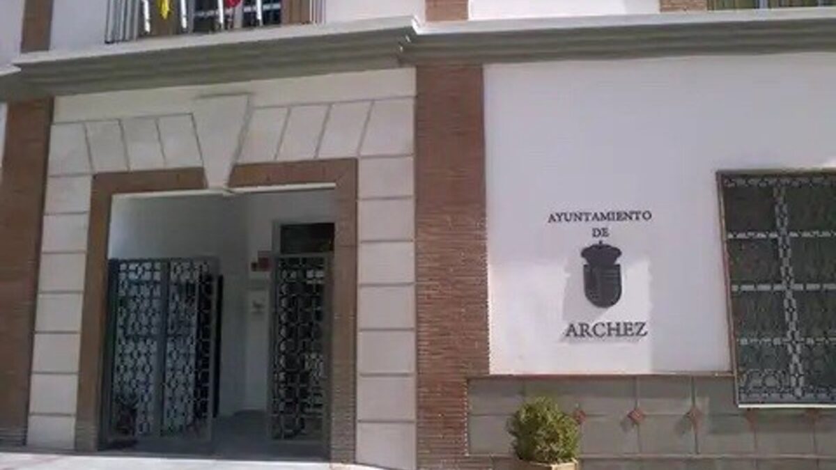 PSOE de Árchez pide a la alcaldesa que aparte al primer teniente tras ser investigado por un incendio