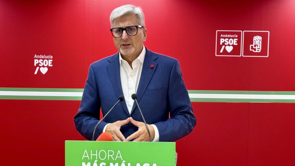 PSOE pide a Moreno que actúe en Estepona como en Algeciras y ponga fin a la situación de García Urbano