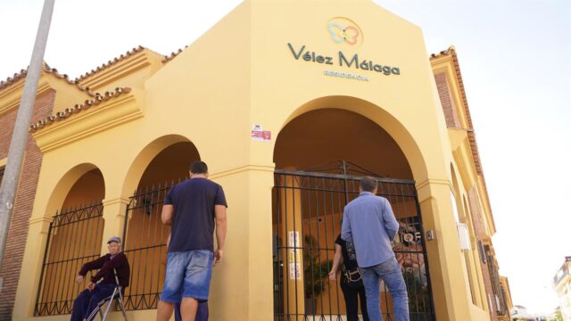 Salen de la UCI dos de los heridos tras desplomarse un ascensor en una residencia de Vélez-Málaga